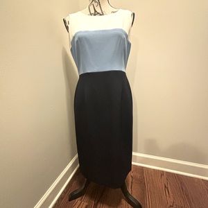 Black Label Evan Picone Size 4. White, light blue & navy